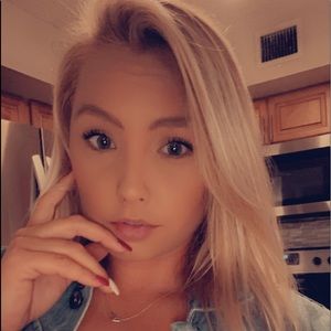 Meet your Posher, Alina